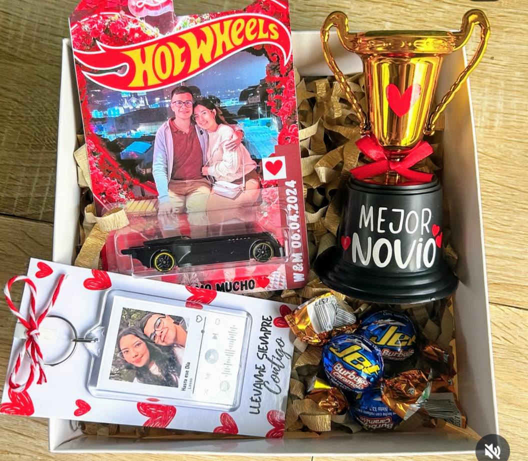 Gift Box | Personalized Hot WHeel | Custom Car's| Valentine's Day | Father's Day | Birthday Gift | Graduation (Copy)