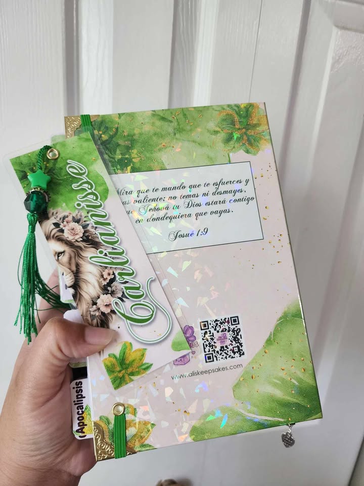 Biblia Personalizada para Jovencitas, Mujeres o Quinceañeras |Bible – Special Gift for Young Christian Girls