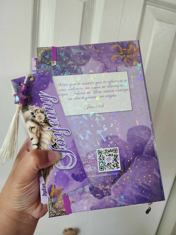 Biblia Personalizada para Jovencitas, Mujeres o Quinceañeras |Bible – Special Gift for Young Christian Girls