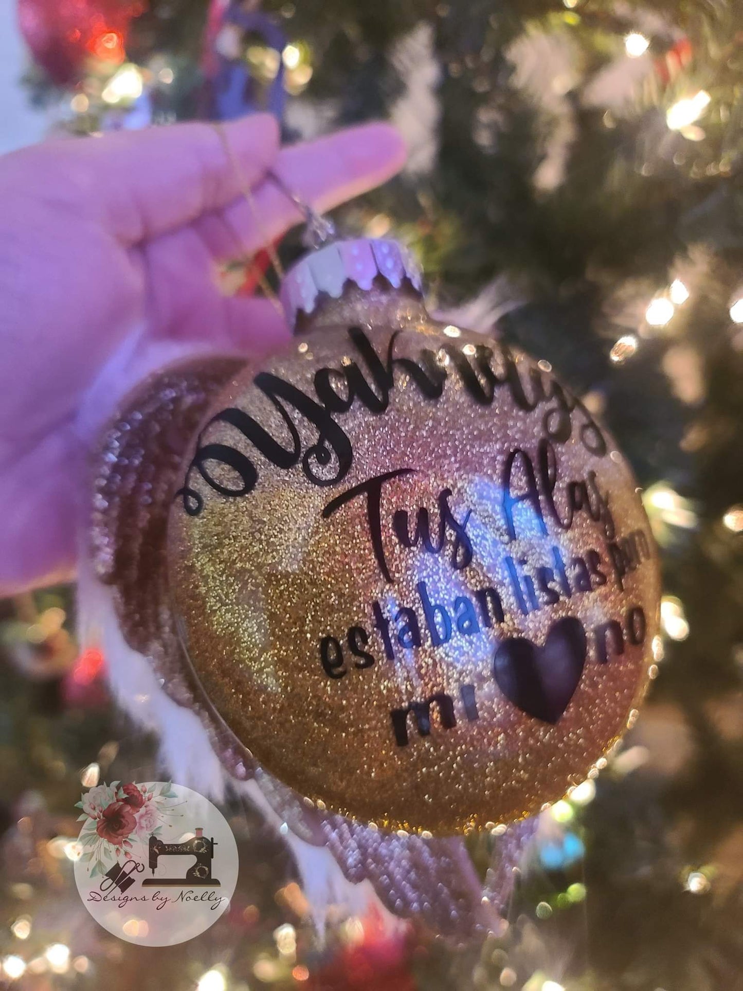 Memorial Ornaments / Esferas Recordación