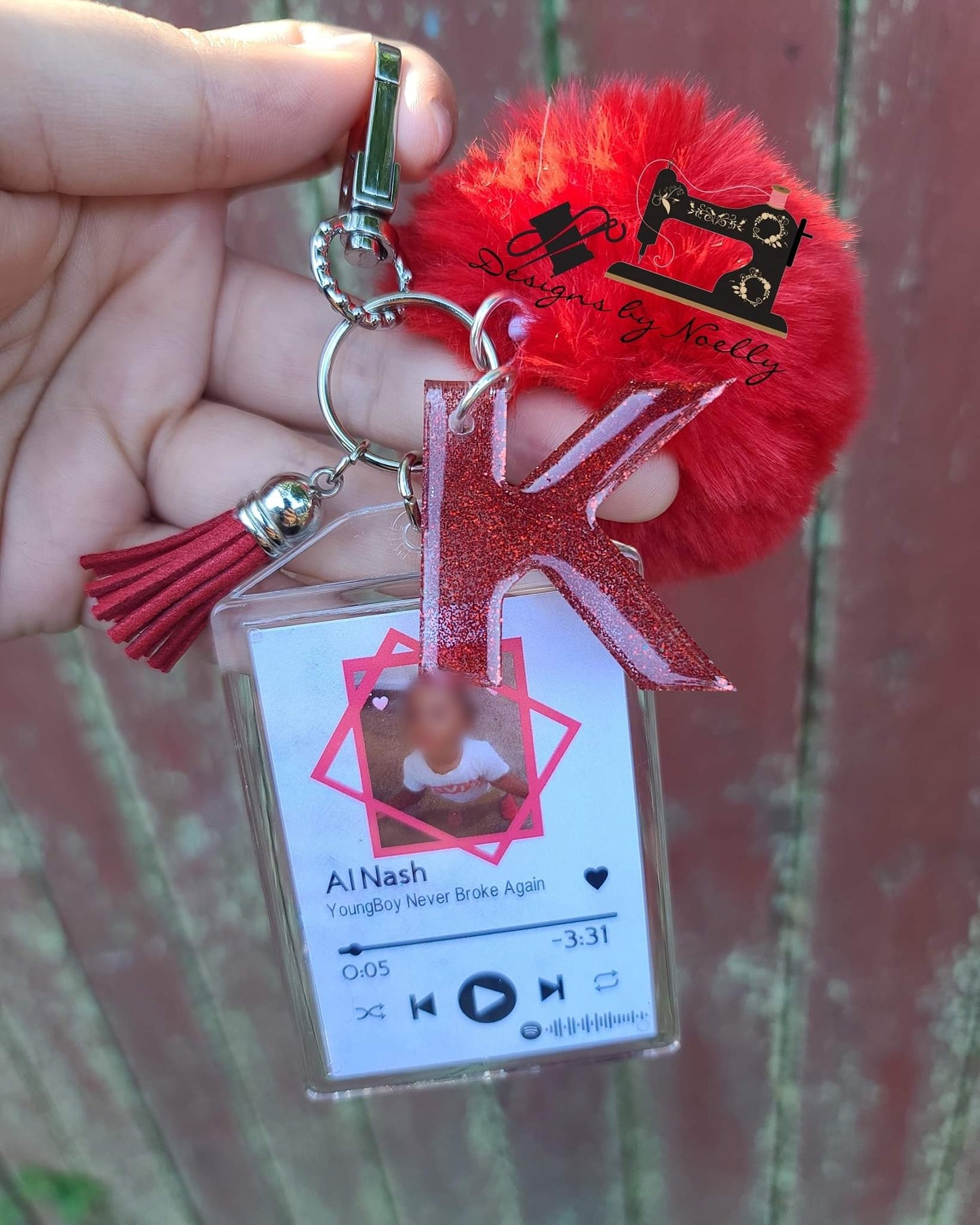 Custom Keychains / Llaveros Personalizados