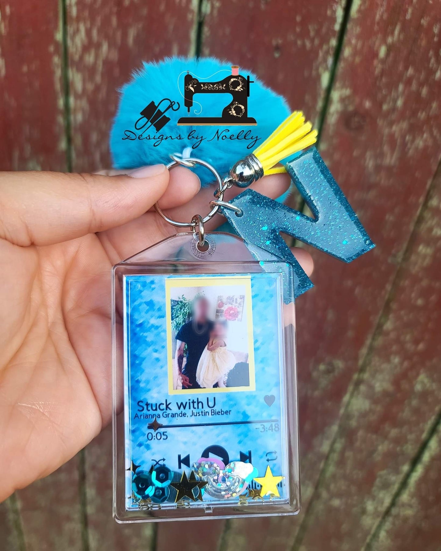 Custom Keychains / Llaveros Personalizados