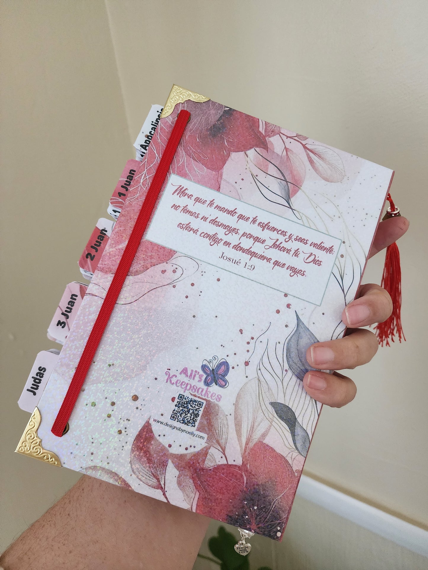 Biblia R-Victoriana  | Reina Valera 1960 | NVI  | KJV | Flores | Roja | Flowers | Red Woman's Bible | Holy Bible